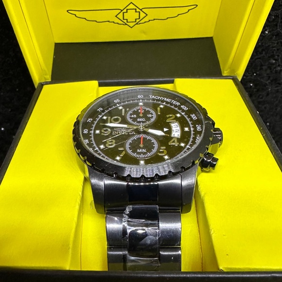 Men's (NWT) Invicta Chronograph Watch with all the Bells and Whistles - Picture 6 of 6